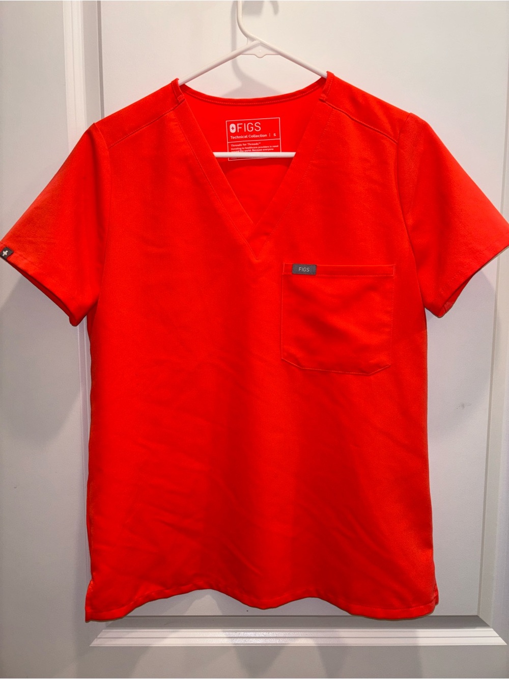 Figs Neon V-Neck Scrub Top Size Small